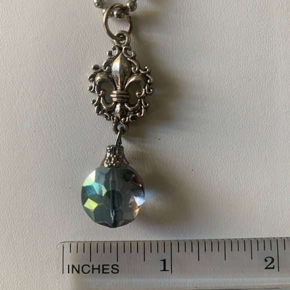 Necklace fleur de Lis - Picture 7 of 7